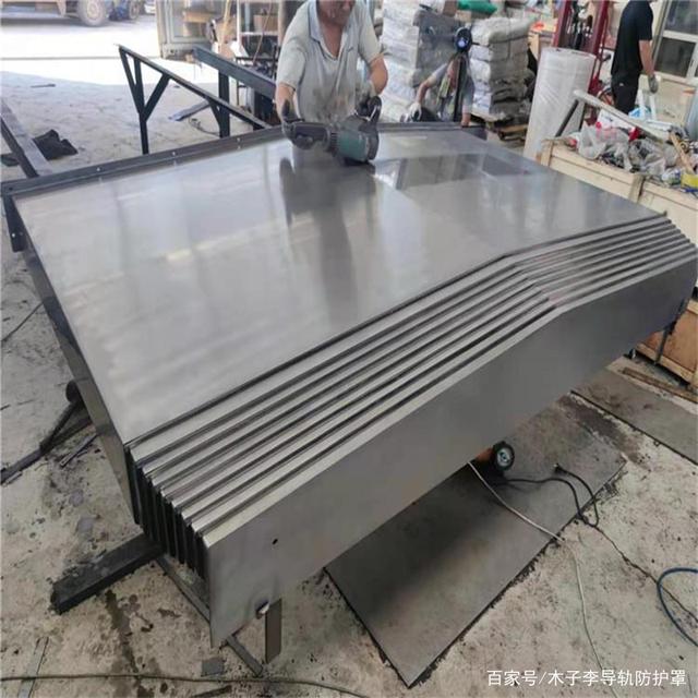 五種常見伸縮式機床防護罩的介紹